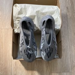 Adidas Yeezy Foam RNR MX Granite Men’s Size 13