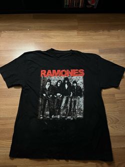 Ramones XL shirt