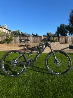 Trek Fuel EX 8 Full Suspension MTB 26” (Large) – Fox Suspension + Mavic Crossmax Wheels