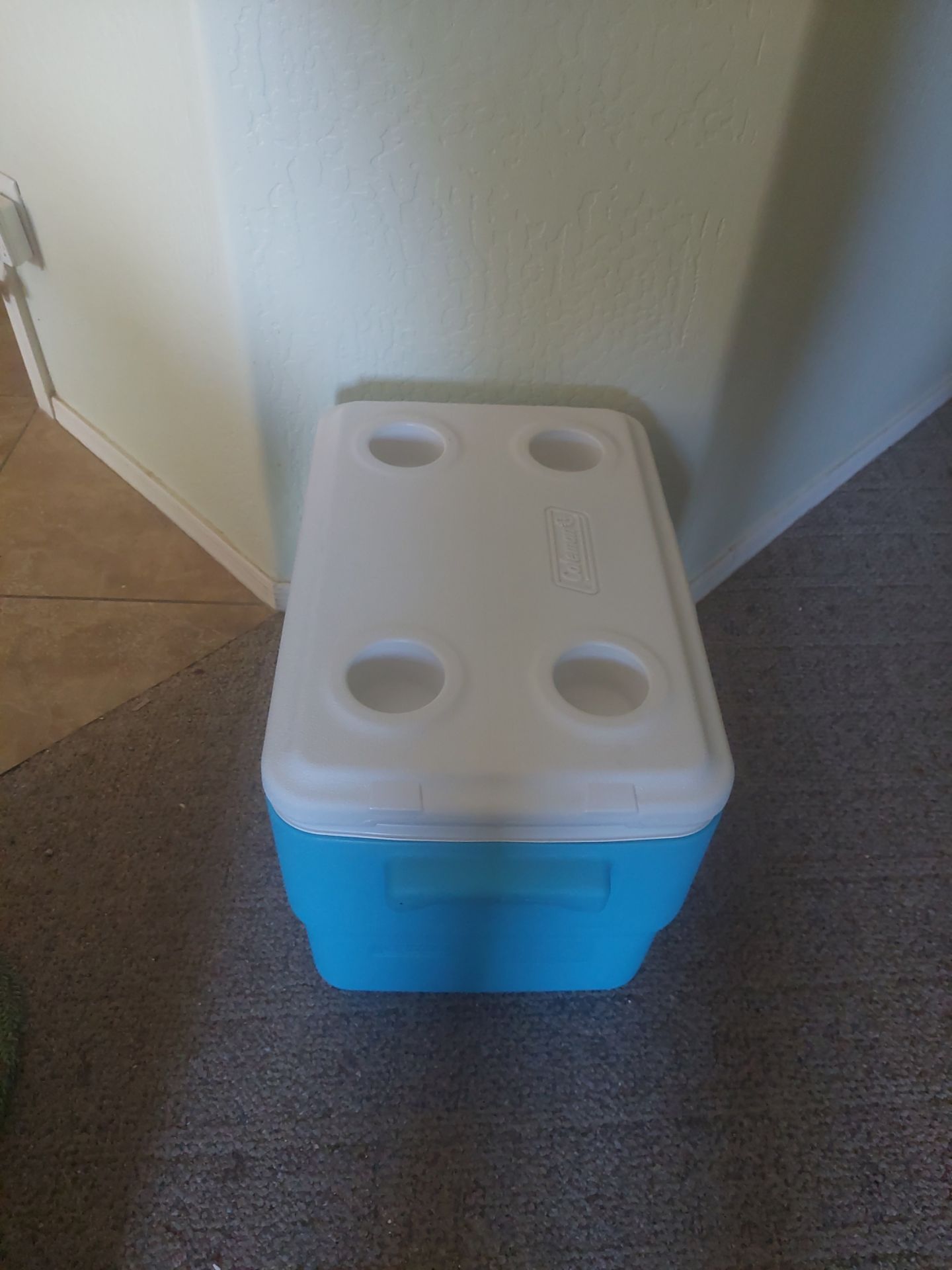 COLEMAN ICE CHEST