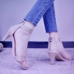 Beautiful Gold Heels