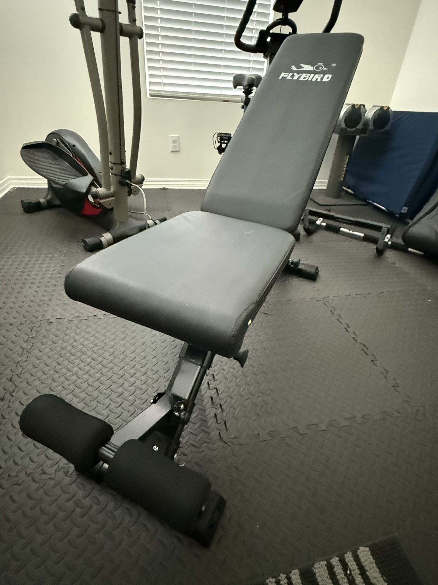 Weight Bench 