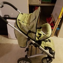 Mutsy stroller with bassinet fun seat and graco baby carrier adapter