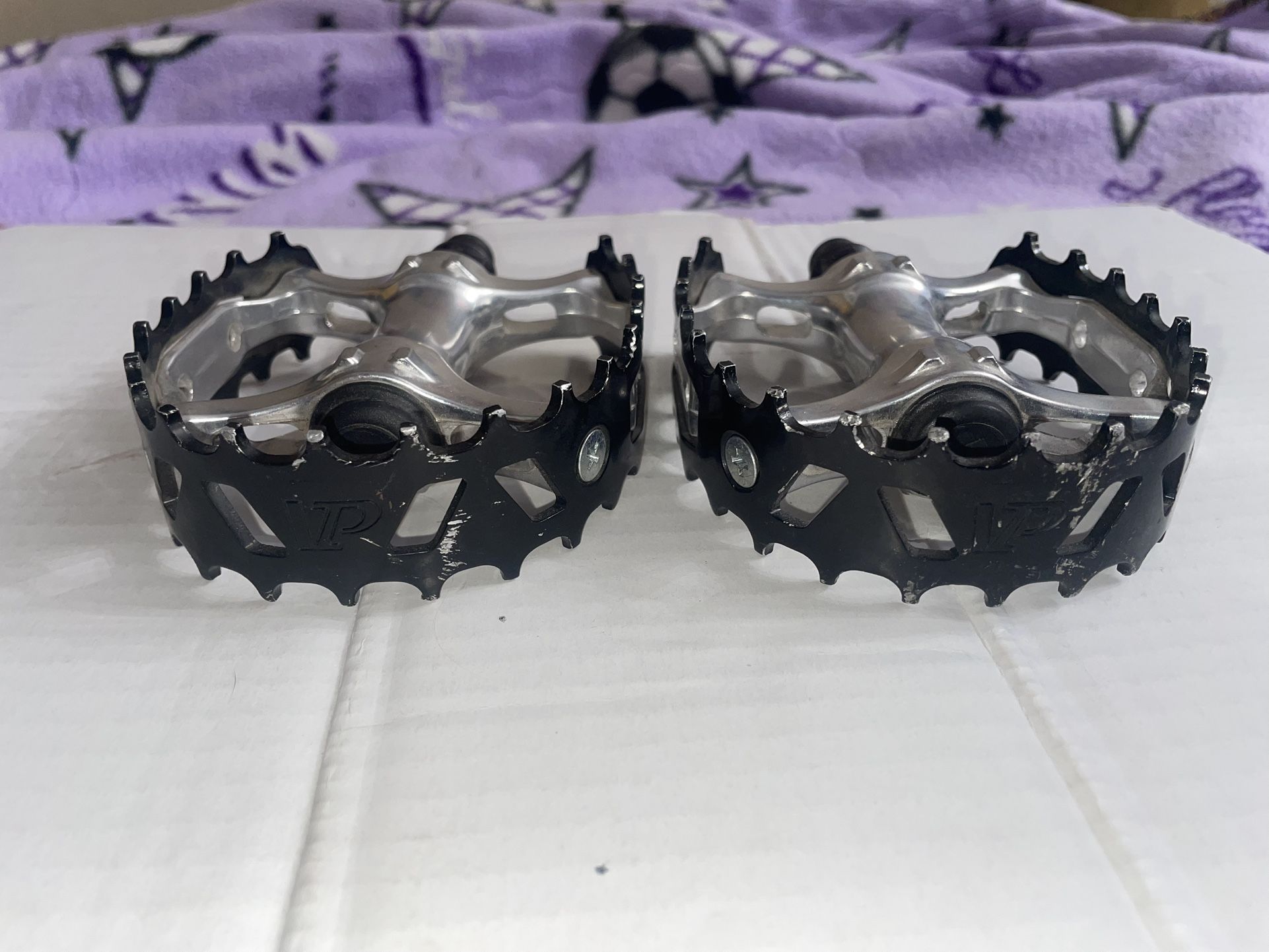 Black Bear Trap Bike Pedals 9/16” Vintage Schwinn Cruiser Old School BMX Bicycle