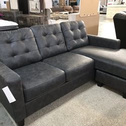 New Sofa 🛋 Chaise. Reversible. 