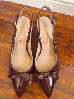 ✨ Bandolino Burgundy Patent Slingback Heels – Size 7.5