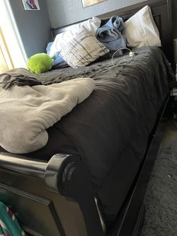 Wood Bedframe 