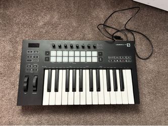 Launchkey 25 MK3 MIDI