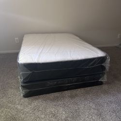 Queen Mattress Come With Free Box Spring - Free Delivery 🚚 To Reasonable Distance