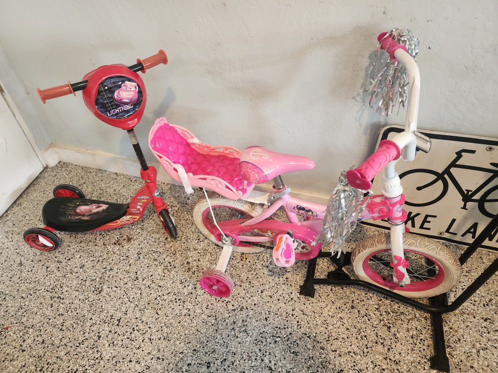 🔥🚲🔥Huffy
Disney Princess Girls' 12" Bike with Doll Carrier by Huffy(FREE SCOOTER)🔥🚲🔥