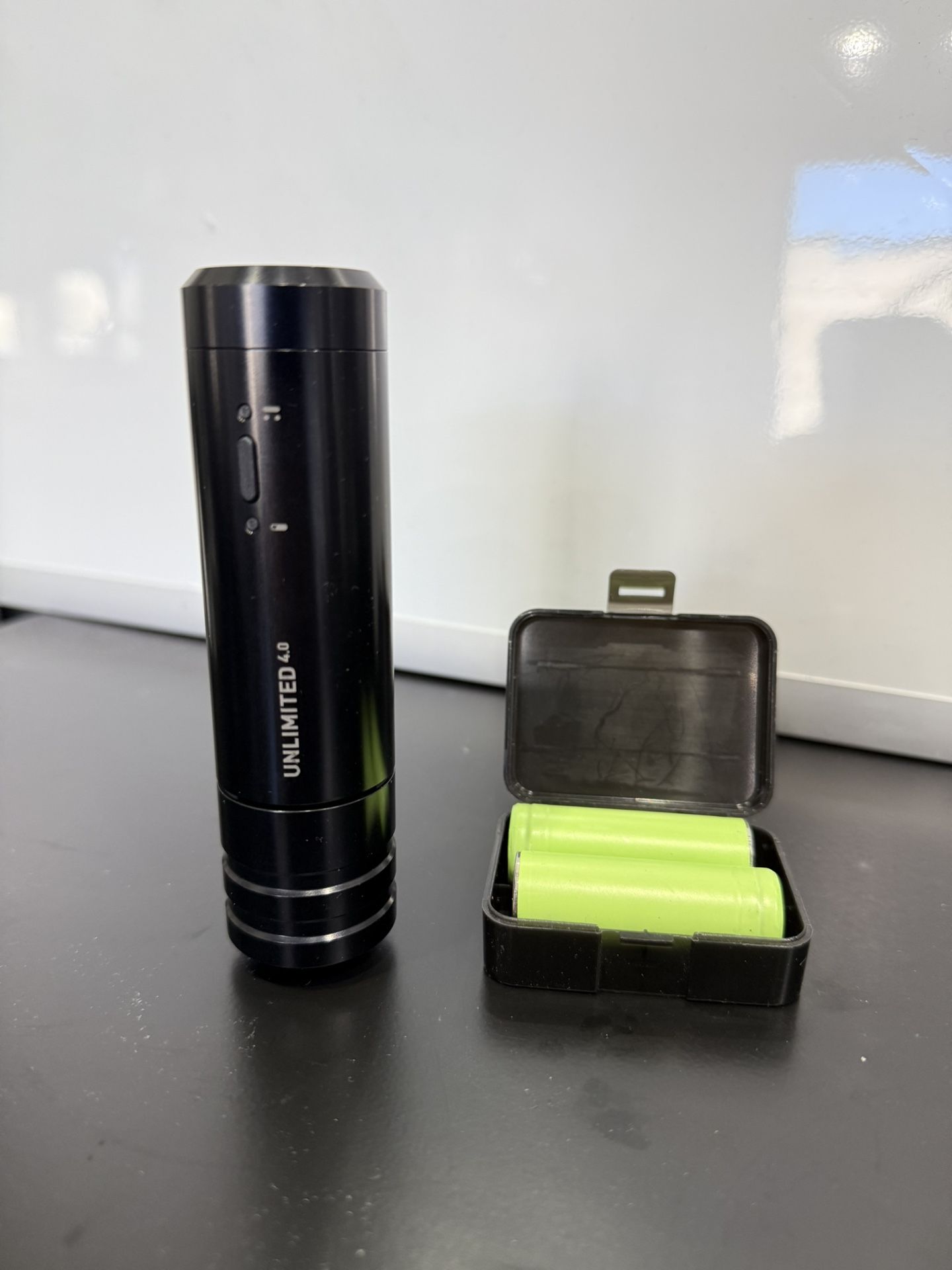 CHEYENNE SOL NOVA UNLIMITED WIRELESS TATTOO MACHINE - 4.0MM BLACK