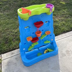 Step 2 water wall in GOOD condition