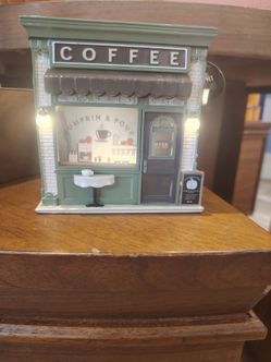 Viral coffee house 3 wick candle holder