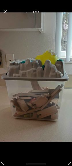 Kidkraft train set with storage bin