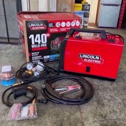 Lincoln Electric Weld-Pak 140 Amp MIG and Flux-Core Wire Feed Welder, 115V, Aluminum Welder with Spool Gun sold separately