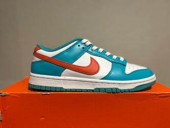 Nike dunks size 9m.  99$ obo