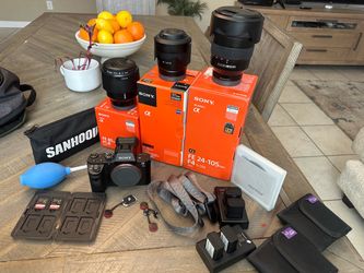 Sony A7ii + Lenses  (Great Condition)🔥🔥🔥!!!