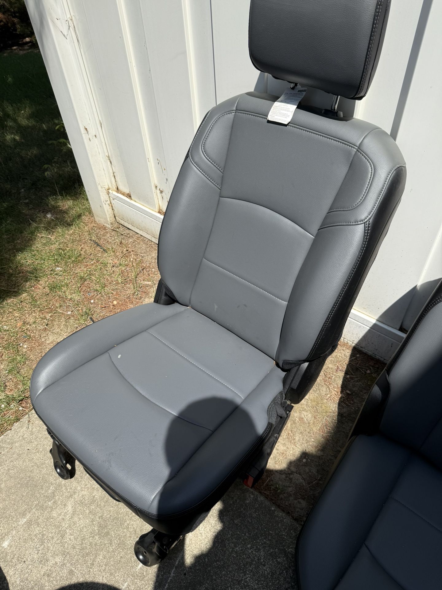Dodge RAM 3(contact info removed) Front And Back Seat Like New
