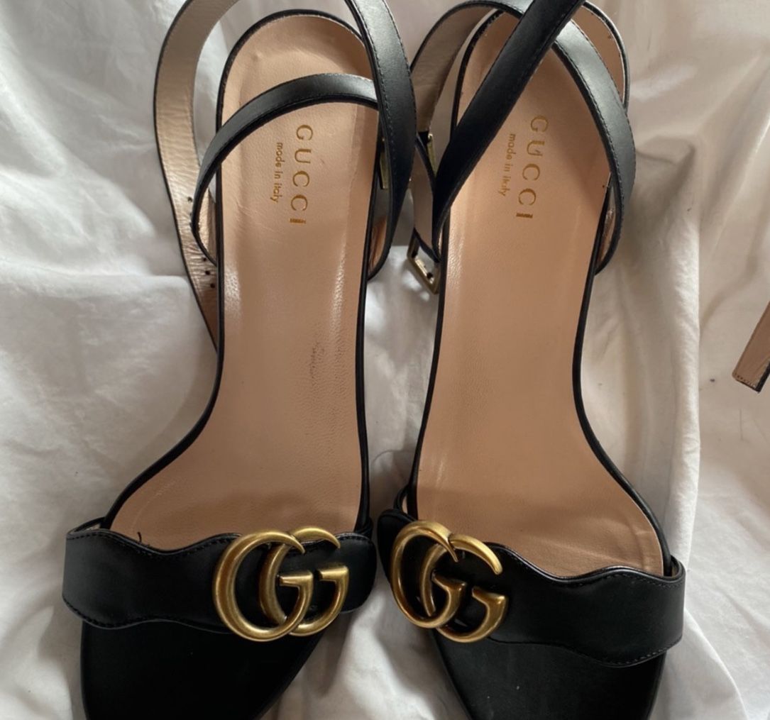 Gucci black heels size 7
