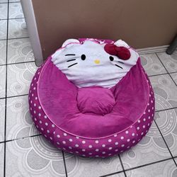 Hello Kitty Compressed Foam Kids Chair