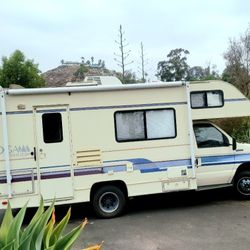 1993 Fleetwood Tioga 26' Motorhome