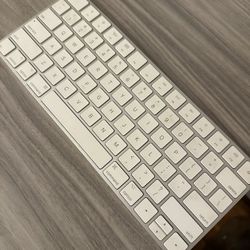Apple Magic Keyboard 
