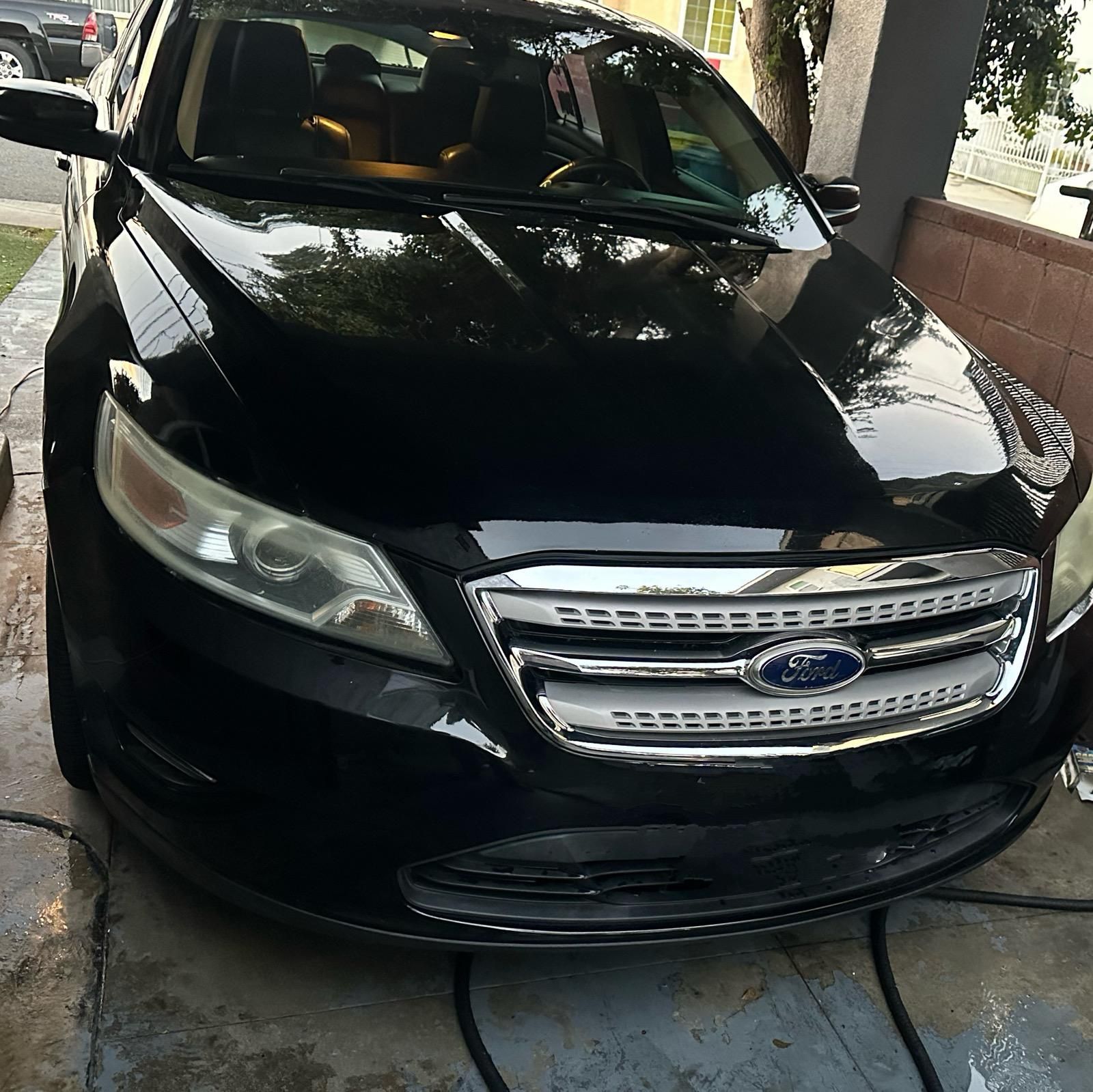 2011 Ford Taurus