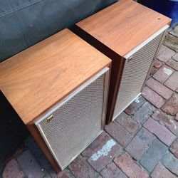 Set Of Two Vintage Pioneer CS-A31 Speakers