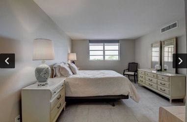 Faux Bamboo Bedroom Set (Queen)