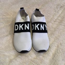 New Women’s DKNY White Sneakers Shoes Size 10