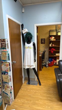 Female mannequin