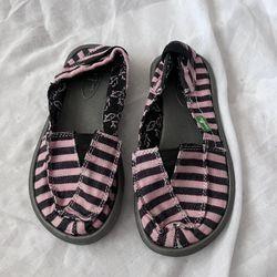 Sanuk Kids Donna Castaway Pink & Black Striped Slip-Ons | Size 11c