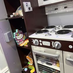 Play Kitchen 