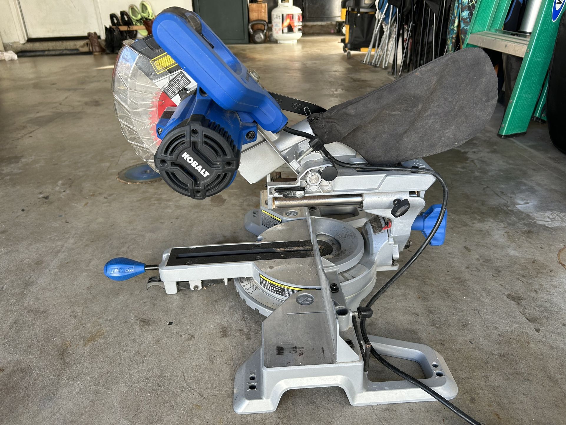 Kobalt Compact 10-in 15-Amp Dual Bevel Sliding Compound Corded Miter Saw