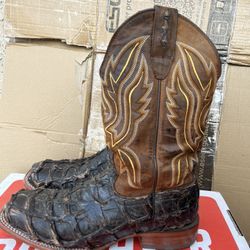 PIRARUCU BROAD SQUARE TOE