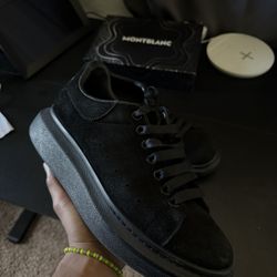Alexander Mcqueens Suede