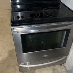 Stainless steel Frigidaire Gallery glass top stove