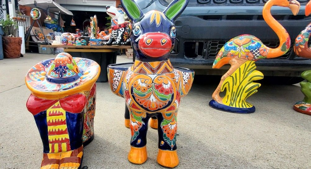 Macetas De Talavera Y Decorasiones NAVIDEÑASDiferentes Diseños Y Diferentes $$$presios.