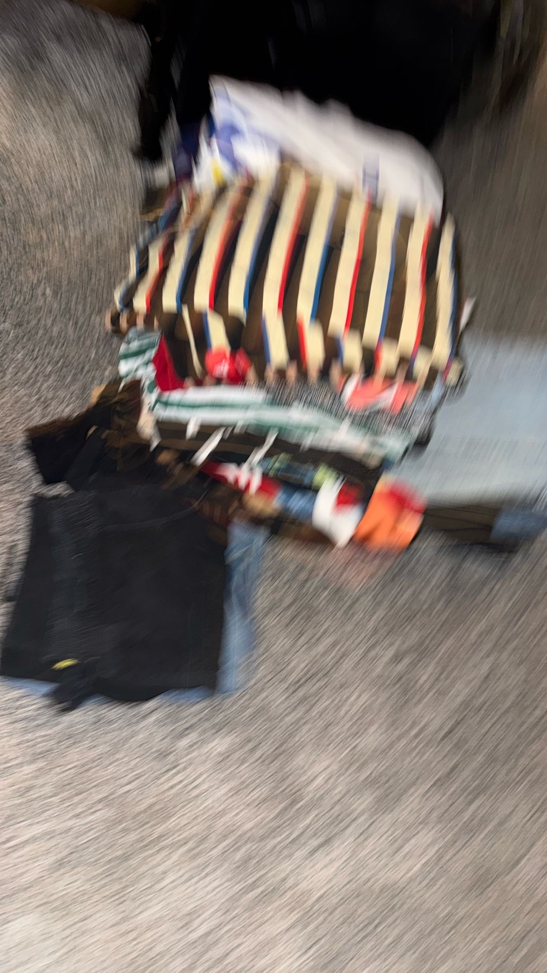 Men’s Clothing 