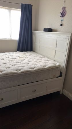 Queen size bed with drawers