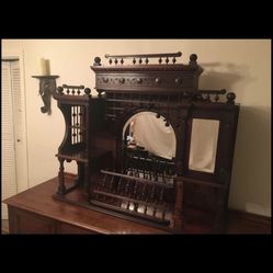 Victorian Hutch