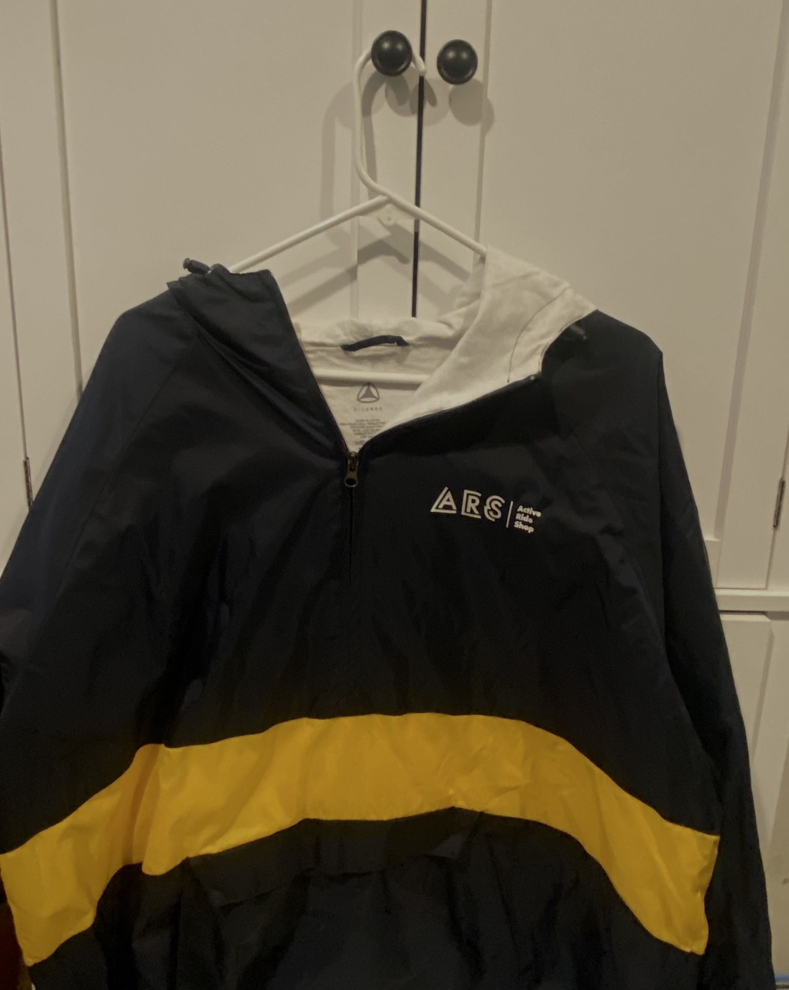 Active Ride Shop Hooded Windbreaker