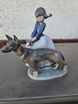 Lladro Figurine 