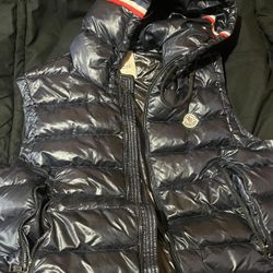 Moncler vest no trades Size 8 $120