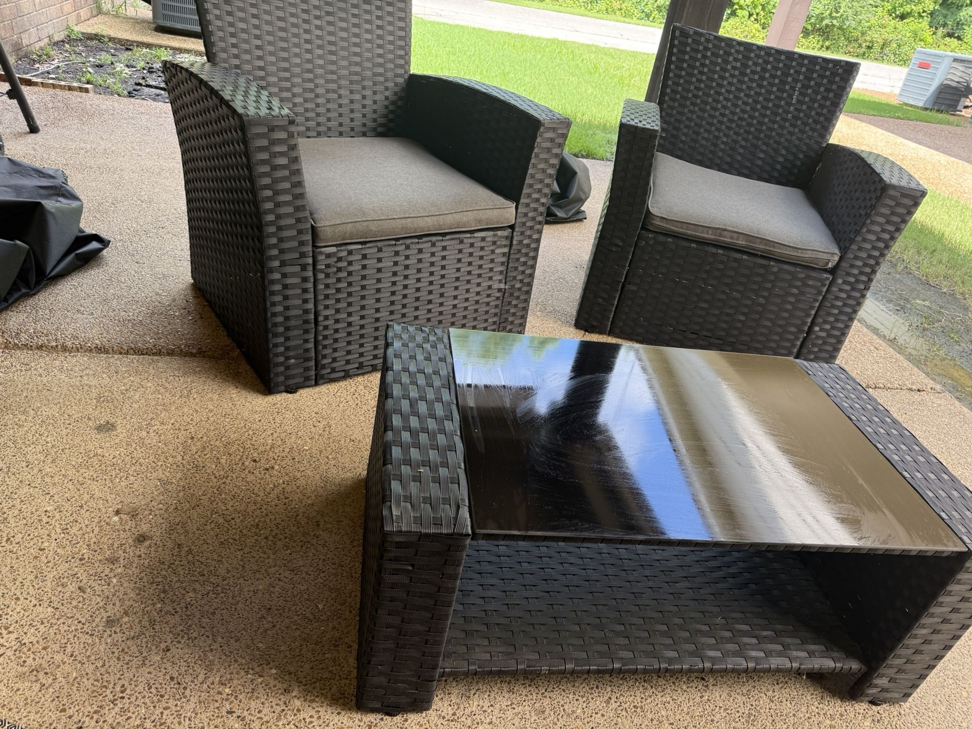 4 Person Patio Set With Cushions (Covers Included)