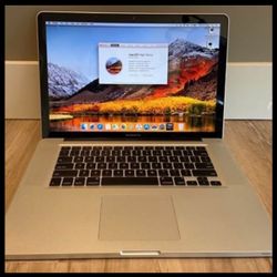 Apple Laptop 