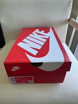Nike Women’s Air Zoom Vomero 5
