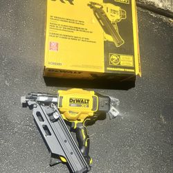 DEWALT 20-Volt 30° Cordless Framing Nailer