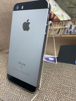 iPhone SE unlocked 16gb