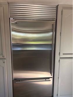 Sub Zero Fridge
